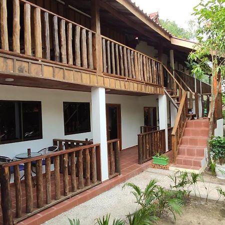 Papa Pippo Otres Village Sihanoukville Exteriör bild